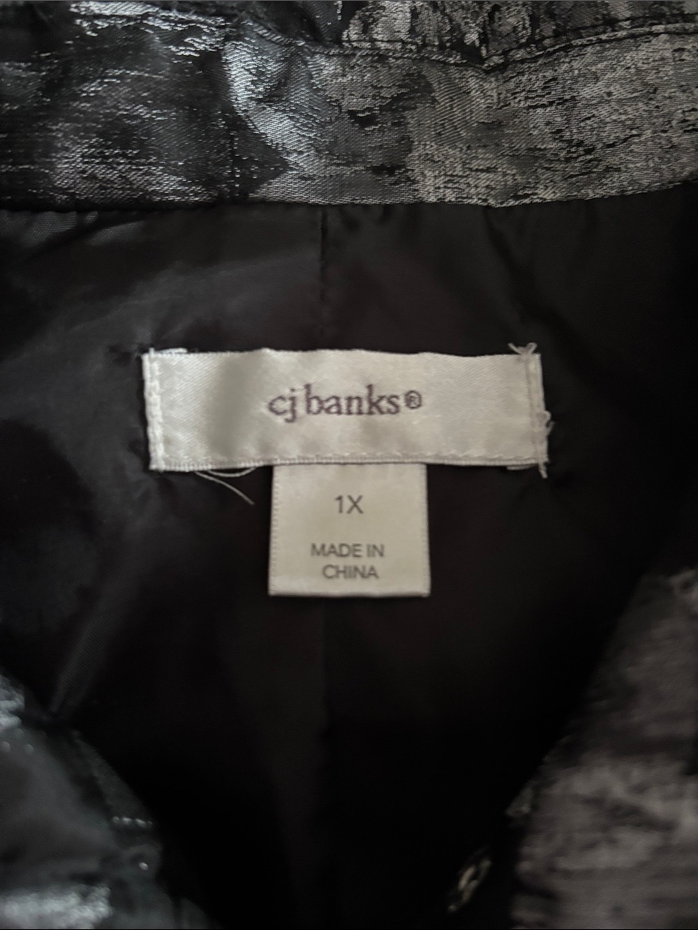 CJ Banks Black & Silver Abstract Spring Floral Zip-Front Moto Vest | Size 1X - Picture 5 of 13
